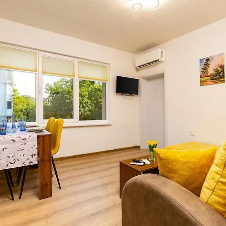 Modern 1br With Private Garage Near Mall Plovdiv, Pulmed And Rowing Canal