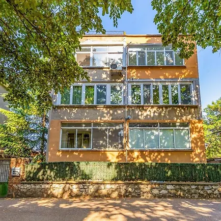 Modern 1br With Private Garage Near Mall Plovdiv, Pulmed And Rowing Canal * 플로브디프