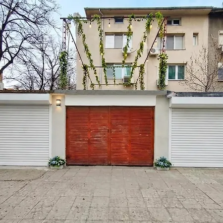 Modern 1br With Private Garage Near Mall Plovdiv, Pulmed And Rowing Canal * Plovdiv