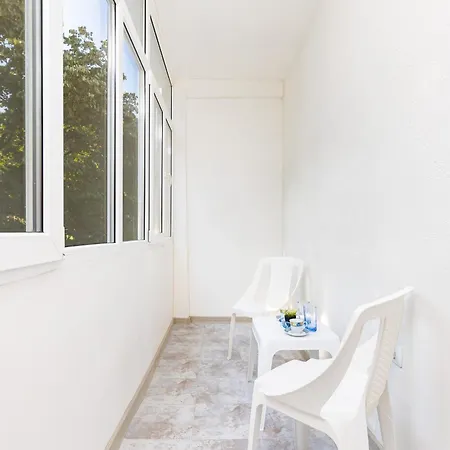 Apartament Modern 1br With Private Garage Near Mall Plovdiv, Pulmed And Rowing Canal