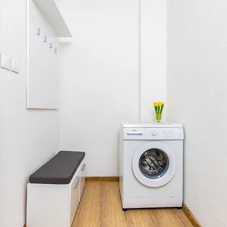 Modern 1br With Private Garage Near Mall Plovdiv, Pulmed And Rowing Canal Płowdiw