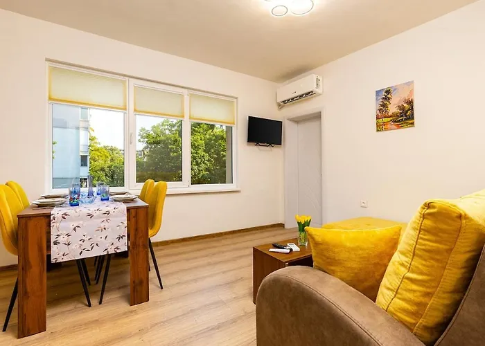 Modern 1br With Private Garage Near Mall Plovdiv, Pulmed And Rowing Canal