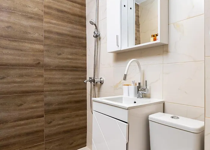 Appartement Modern 1br With Private Garage Near Mall Plovdiv, Pulmed And Rowing Canal