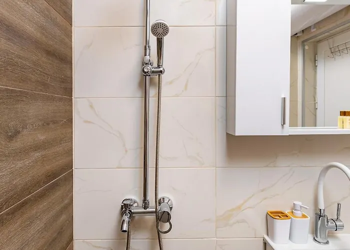 Modern 1br With Private Garage Near Mall Plovdiv, Pulmed And Rowing Canal *