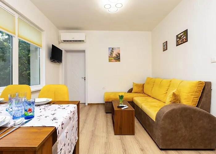 Modern 1br With Private Garage Near Mall Plovdiv, Pulmed And Rowing Canal Apartment