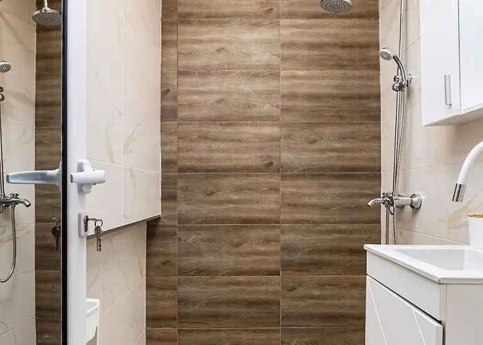 Modern 1br With Private Garage Near Mall Plovdiv, Pulmed And Rowing Canal Plovdiv