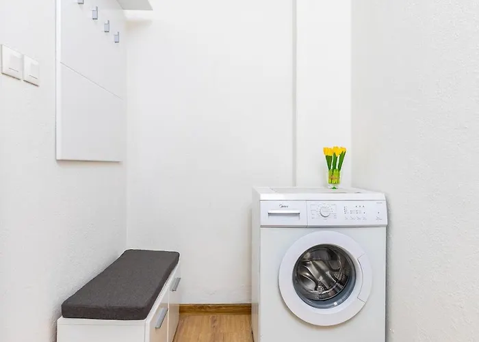 Modern 1br With Private Garage Near Mall Plovdiv, Pulmed And Rowing Canal